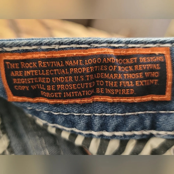 C - Rock Revival Bambi Capri jeans - Picture 4 of 5